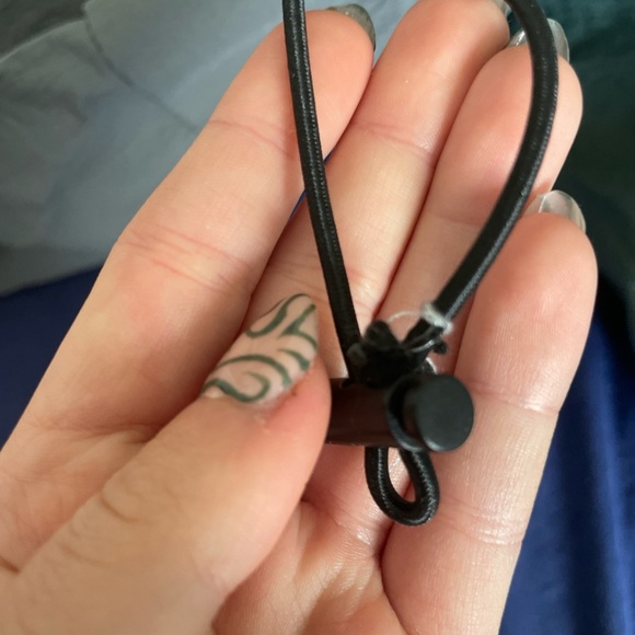 XS but can be small as well, they are from Garage. They are lightly used. - Picture 2 of 4